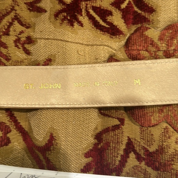 ST JOHN matching quilted signature purse and matching belt. Very classy. - Picture 7 of 7